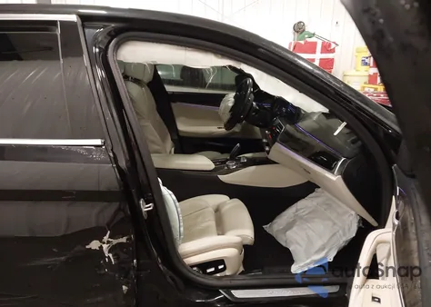 2018 BMW 540I z USA, uszkodzony, nr VIN WBAJE5C58JWA93617